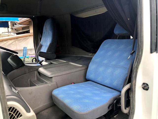 クオン ベースグレード コンクリートミキサー ドラム貼替 電動ホッパーカバー アドブルー 300馬力 新明和工業 ETC ベッド付き(49枚目)