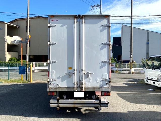 エルフトラック ロング　アルミバンＰＧ　標準ロング　ＴＫＧ－ＮＭＲ８５ＡＮ　パブコ　新明和工業　床下格納パワーゲート　ラジコン付き　ラッシングレール３段　バックモニター　ＥＴＣ２．０　スペアタイヤ（6枚目）