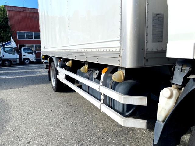 エルフトラック ロング　アルミバンＰＧ　標準ロング　ＴＫＧ－ＮＭＲ８５ＡＮ　パブコ　新明和工業　床下格納パワーゲート　ラジコン付き　ラッシングレール３段　バックモニター　ＥＴＣ２．０　スペアタイヤ（18枚目）