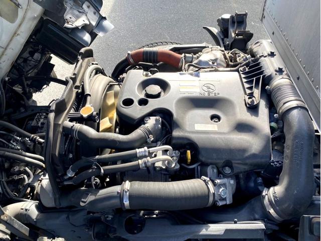 エルフトラック ロング　アルミバンＰＧ　標準ロング　ＴＫＧ－ＮＭＲ８５ＡＮ　パブコ　新明和工業　床下格納パワーゲート　ラジコン付き　ラッシングレール３段　バックモニター　ＥＴＣ２．０　スペアタイヤ（30枚目）