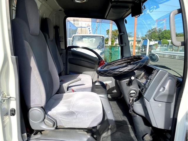 エルフトラック ロング　アルミバンＰＧ　標準ロング　ＴＫＧ－ＮＭＲ８５ＡＮ　パブコ　新明和工業　床下格納パワーゲート　ラジコン付き　ラッシングレール３段　バックモニター　ＥＴＣ２．０　スペアタイヤ（38枚目）