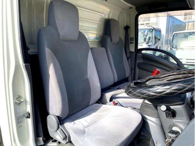 エルフトラック ロング　アルミバンＰＧ　標準ロング　ＴＫＧ－ＮＭＲ８５ＡＮ　パブコ　新明和工業　床下格納パワーゲート　ラジコン付き　ラッシングレール３段　バックモニター　ＥＴＣ２．０　スペアタイヤ（40枚目）