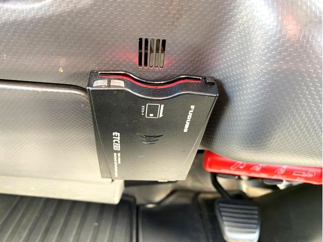 エルフトラック ロング　アルミバンＰＧ　標準ロング　ＴＫＧ－ＮＭＲ８５ＡＮ　パブコ　新明和工業　床下格納パワーゲート　ラジコン付き　ラッシングレール３段　バックモニター　ＥＴＣ２．０　スペアタイヤ（47枚目）