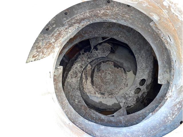 プロフィア ベースグレード　ミキサー車　車検：８年４月　カヤバ製　８．７立米　電動ホッパーカバー　３６０馬力　アドブルー　全塗装済　ＥＴＣ　ベッド付（12枚目）