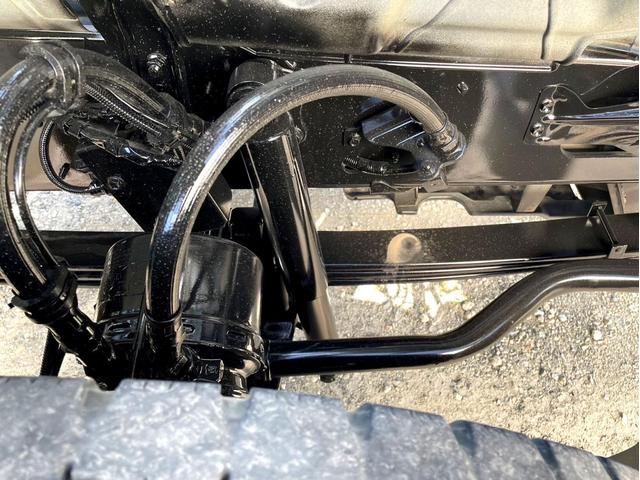 プロフィア ベースグレード　ミキサー車　車検：８年４月　カヤバ製　８．７立米　電動ホッパーカバー　３６０馬力　アドブルー　全塗装済　ＥＴＣ　ベッド付（39枚目）