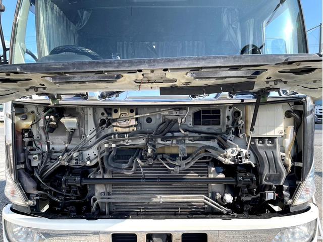 プロフィア ベースグレード　ミキサー車　車検：８年４月　カヤバ製　８．７立米　電動ホッパーカバー　３６０馬力　アドブルー　全塗装済　ＥＴＣ　ベッド付（41枚目）