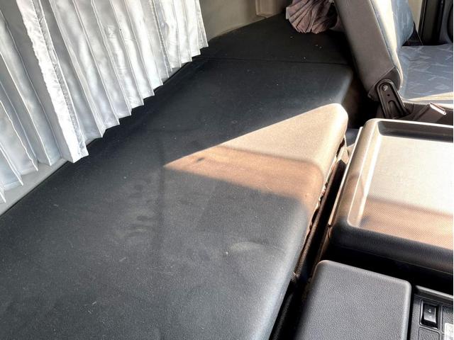 プロフィア ベースグレード　ミキサー車　車検：８年４月　カヤバ製　８．７立米　電動ホッパーカバー　３６０馬力　アドブルー　全塗装済　ＥＴＣ　ベッド付（53枚目）