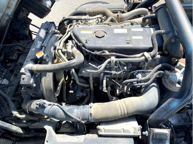 エルフトラック 　平成２１年　いすゞエルフ　散水車極東開発　ＬＨ０４－３０１Ｒ　容量　４０００Ｌ１５０馬力スペアタイヤ（19枚目）