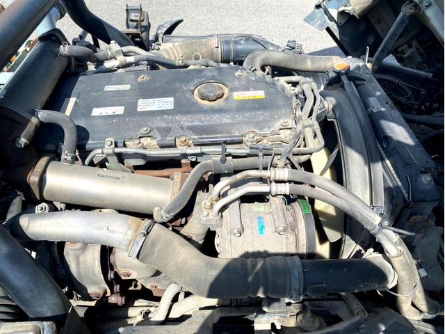 エルフトラック 　平成２１年　いすゞエルフ　散水車極東開発　ＬＨ０４－３０１Ｒ　容量　４０００Ｌ１５０馬力スペアタイヤ（45枚目）