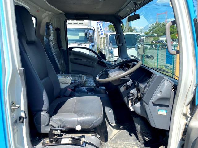 エルフトラック 　平成２１年　いすゞエルフ　散水車極東開発　ＬＨ０４－３０１Ｒ　容量　４０００Ｌ１５０馬力スペアタイヤ（47枚目）