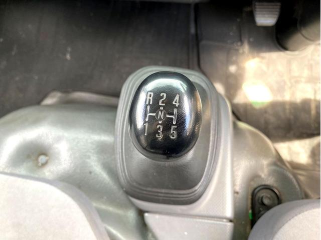 エルフトラック 　平成２１年　いすゞエルフ　平ボディ標準幅　ロング荷台内寸　：　４３６　１８０／ｃｍ　積載量　：　２０００ｋｇ準中型５ｔ未満坂道アシストＤＰＤＥＴＣスペアタイヤ（42枚目）