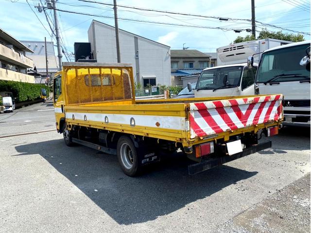 エルフトラック 　平ボディ　ワイドロング　１５０馬力　荷台内寸：４５０　２０７／ｃｍ　最大積載量：２０００ｋｇ　準中型５ｔ未満　ＥＴＣ　スペアタイヤ（4枚目）
