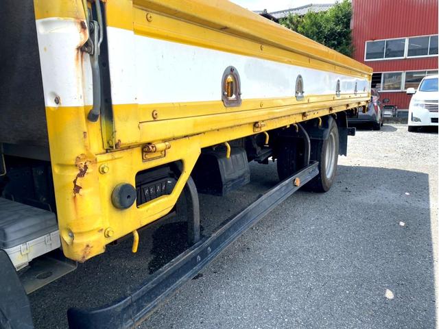 エルフトラック 　平ボディ　ワイドロング　１５０馬力　荷台内寸：４５０　２０７／ｃｍ　最大積載量：２０００ｋｇ　準中型５ｔ未満　ＥＴＣ　スペアタイヤ（10枚目）