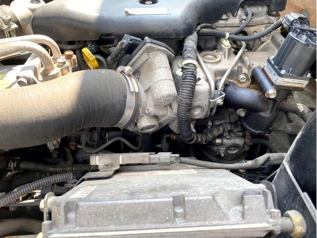 エルフトラック 　平ボディ　ワイドロング　１５０馬力　荷台内寸：４５０　２０７／ｃｍ　最大積載量：２０００ｋｇ　準中型５ｔ未満　ＥＴＣ　スペアタイヤ（24枚目）