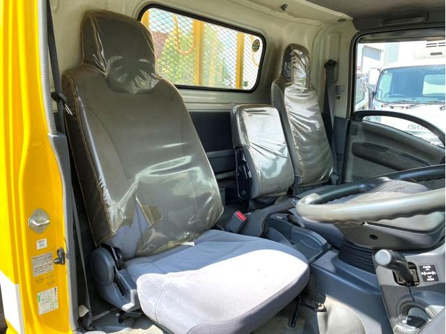 エルフトラック 　平ボディ　ワイドロング　１５０馬力　荷台内寸：４５０　２０７／ｃｍ　最大積載量：２０００ｋｇ　準中型５ｔ未満　ＥＴＣ　スペアタイヤ（33枚目）