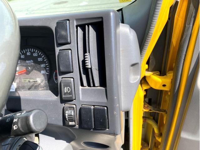 エルフトラック 　平ボディ　ワイドロング　１５０馬力　荷台内寸：４５０　２０７／ｃｍ　最大積載量：２０００ｋｇ　準中型５ｔ未満　ＥＴＣ　スペアタイヤ（42枚目）