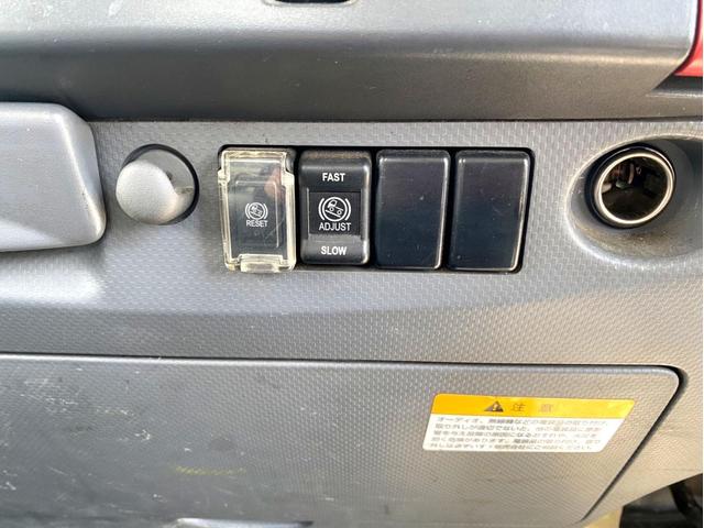 エルフトラック 　平ボディ　ワイドロング　１５０馬力　荷台内寸：４５０　２０７／ｃｍ　最大積載量：２０００ｋｇ　準中型５ｔ未満　ＥＴＣ　スペアタイヤ（43枚目）