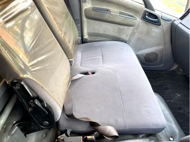 エルフトラック 　平ボディ　ワイドロング　１５０馬力　荷台内寸：４５０　２０７／ｃｍ　最大積載量：２０００ｋｇ　準中型５ｔ未満　ＥＴＣ　スペアタイヤ（45枚目）