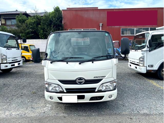 デュトロ ベースグレード　３ｔダンプ　高床　コボレーン　１０尺　ＥＴＣ　１３５馬力　エアループ　スペアタイヤ　坂道アシスト（5枚目）