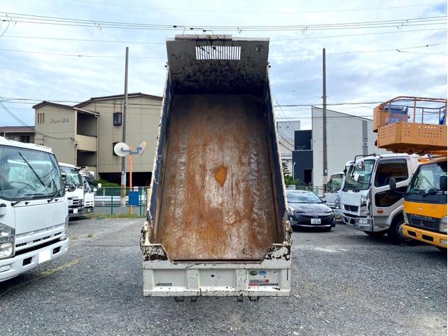 デュトロ ベースグレード　３ｔダンプ　高床　コボレーン　１０尺　ＥＴＣ　１３５馬力　エアループ　スペアタイヤ　坂道アシスト（7枚目）