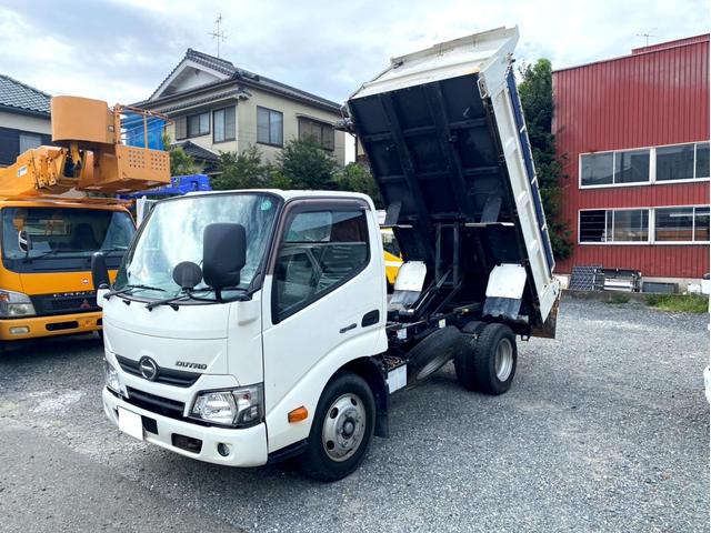 デュトロ ベースグレード　３ｔダンプ　高床　コボレーン　１０尺　ＥＴＣ　１３５馬力　エアループ　スペアタイヤ　坂道アシスト（9枚目）
