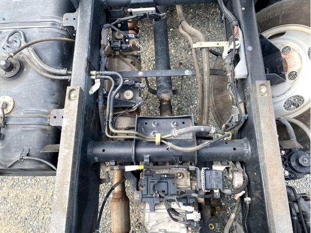 デュトロ ベースグレード　３ｔダンプ　高床　コボレーン　１０尺　ＥＴＣ　１３５馬力　エアループ　スペアタイヤ　坂道アシスト（18枚目）