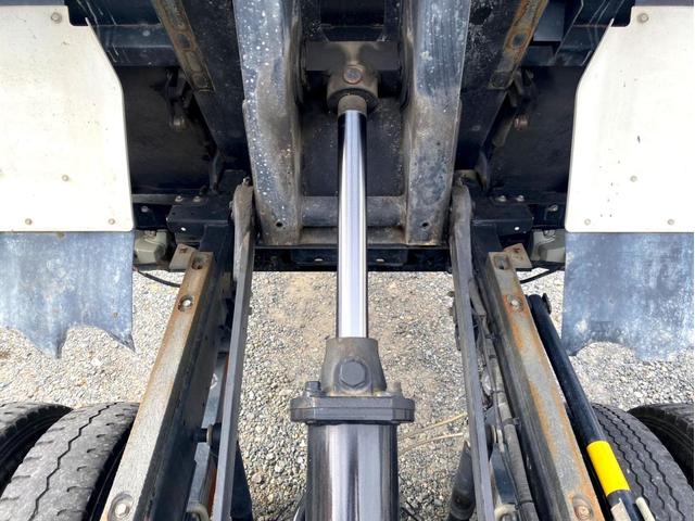 デュトロ ベースグレード　３ｔダンプ　高床　コボレーン　１０尺　ＥＴＣ　１３５馬力　エアループ　スペアタイヤ　坂道アシスト（19枚目）