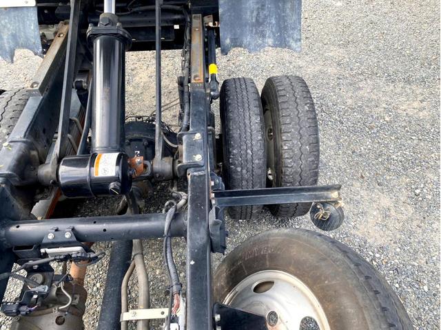 デュトロ ベースグレード　３ｔダンプ　高床　コボレーン　１０尺　ＥＴＣ　１３５馬力　エアループ　スペアタイヤ　坂道アシスト（21枚目）