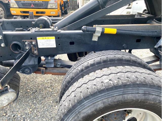デュトロ ベースグレード　３ｔダンプ　高床　コボレーン　１０尺　ＥＴＣ　１３５馬力　エアループ　スペアタイヤ　坂道アシスト（27枚目）