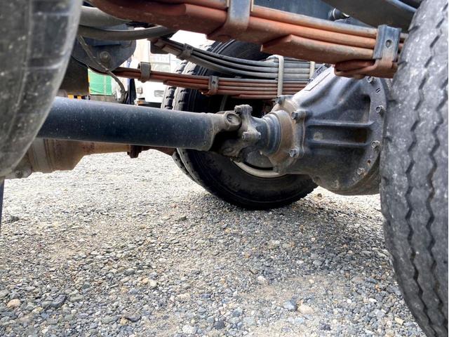 デュトロ ベースグレード　３ｔダンプ　高床　コボレーン　１０尺　ＥＴＣ　１３５馬力　エアループ　スペアタイヤ　坂道アシスト（28枚目）