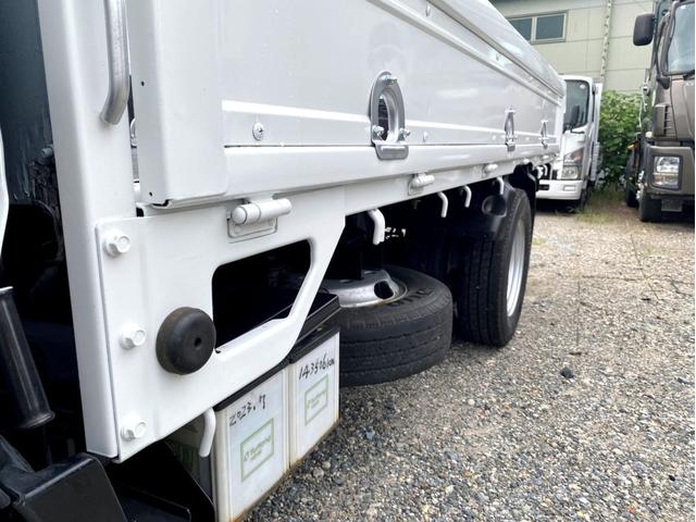 エルフトラック 　２ｔ　平ボディ　１０尺　荷台鉄板　１５０馬力　ＥＴＣ　準中型５ｔ未満　全塗装済　スペアタイヤ（10枚目）