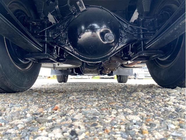 エルフトラック 　２ｔ　平ボディ　１０尺　荷台鉄板　１５０馬力　ＥＴＣ　準中型５ｔ未満　全塗装済　スペアタイヤ（20枚目）