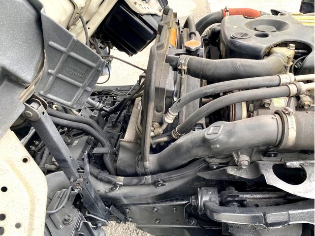 エルフトラック 　２ｔ　平ボディ　１０尺　荷台鉄板　１５０馬力　ＥＴＣ　準中型５ｔ未満　全塗装済　スペアタイヤ（22枚目）