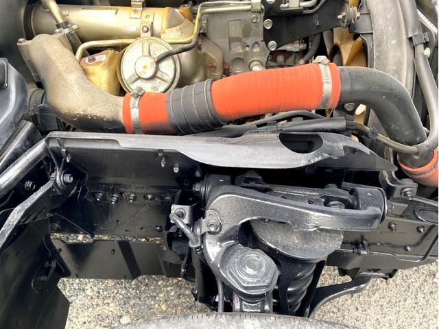 エルフトラック 　２ｔ　平ボディ　１０尺　荷台鉄板　１５０馬力　ＥＴＣ　準中型５ｔ未満　全塗装済　スペアタイヤ（26枚目）