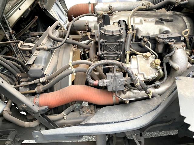 ファイター 　平成１７年　三菱ふそうファイター　平ボディ荷台鉄板荷台内寸　：　５７６　２１５／ｃｍ　積載量　：　３８５０ｋｇ２１０馬力スペアタイヤ（23枚目）