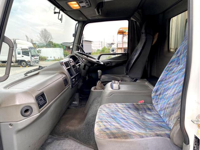 ファイター 　平成１７年　三菱ふそうファイター　平ボディ荷台鉄板荷台内寸　：　５７６　２１５／ｃｍ　積載量　：　３８５０ｋｇ２１０馬力スペアタイヤ（32枚目）