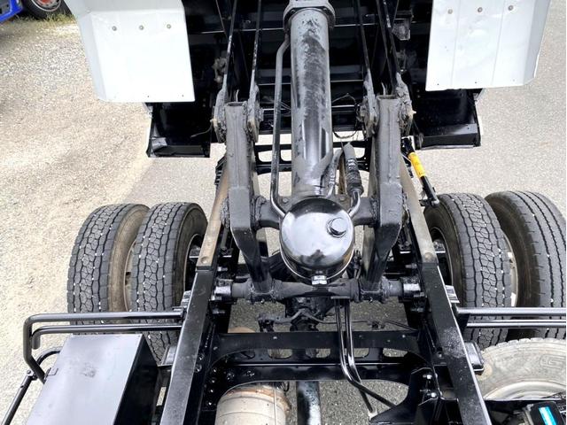 フォワード ダンプ　４ｔ　ダンプ　コボレーン付　荷台内寸：３４０　２０６／ｃｍ　最大積載量：３８５０ｋｇ　全塗装済　スペアタイヤ（11枚目）