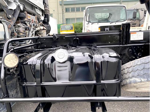 フォワード ダンプ　４ｔ　ダンプ　コボレーン付　荷台内寸：３４０　２０６／ｃｍ　最大積載量：３８５０ｋｇ　全塗装済　スペアタイヤ（23枚目）