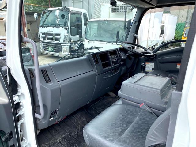 フォワード ダンプ　４ｔ　ダンプ　コボレーン付　荷台内寸：３４０　２０６／ｃｍ　最大積載量：３８５０ｋｇ　全塗装済　スペアタイヤ（41枚目）