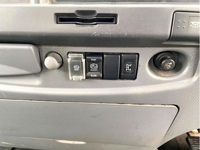 フォワード ダンプ　４ｔ　ダンプ　コボレーン付　荷台内寸：３４０　２０６／ｃｍ　最大積載量：３８５０ｋｇ　全塗装済　スペアタイヤ（45枚目）