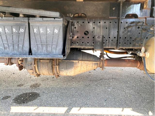 フォワード 　タダノクレーン　２９．３ｔ吊　フックイン　ラジコン付き　荷台内寸：５４８　２１７／ｃｍ　最大積載量：２６００Ｋｇ　ＥＴＣ（29枚目）