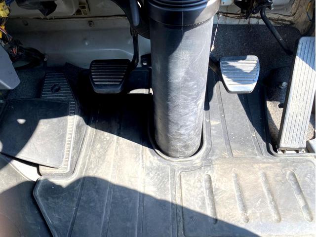 フォワード 　タダノクレーン　２９．３ｔ吊　フックイン　ラジコン付き　荷台内寸：５４８　２１７／ｃｍ　最大積載量：２６００Ｋｇ　ＥＴＣ（59枚目）