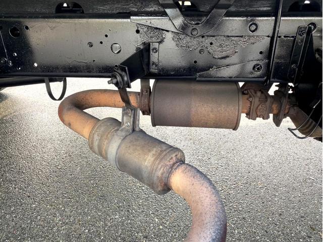 フォワード 　平ボディ　クレーン付　タダノ４段クレーン　ＥＳ２４０４　フックイン　２．９３ｔ吊　荷台内寸：５４８　２１７／ｃｍ　最大積載量：２９００ｋｇ　全塗装済　スペアタイアヤ（20枚目）