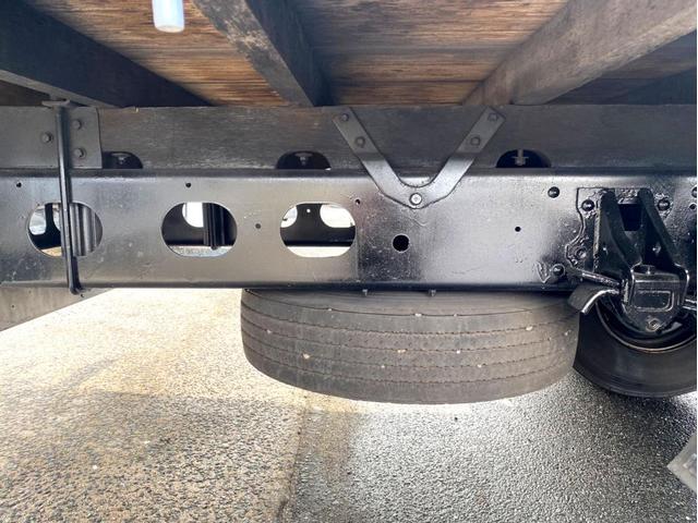 フォワード 　平ボディ　クレーン付　タダノ４段クレーン　ＥＳ２４０４　フックイン　２．９３ｔ吊　荷台内寸：５４８　２１７／ｃｍ　最大積載量：２９００ｋｇ　全塗装済　スペアタイアヤ（22枚目）