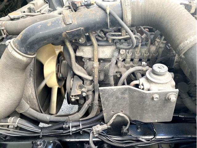 フォワード 　平ボディ　クレーン付　タダノ４段クレーン　ＥＳ２４０４　フックイン　２．９３ｔ吊　荷台内寸：５４８　２１７／ｃｍ　最大積載量：２９００ｋｇ　全塗装済　スペアタイアヤ（31枚目）