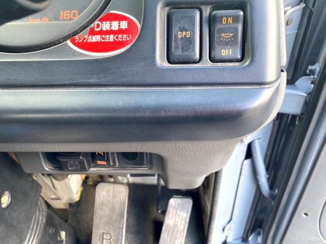 フォワード 　平ボディ　クレーン付　タダノ４段クレーン　ＥＳ２４０４　フックイン　２．９３ｔ吊　荷台内寸：５４８　２１７／ｃｍ　最大積載量：２９００ｋｇ　全塗装済　スペアタイアヤ（48枚目）