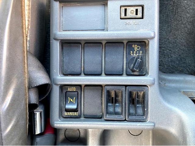 フォワード 　平ボディ　クレーン付　タダノ４段クレーン　ＥＳ２４０４　フックイン　２．９３ｔ吊　荷台内寸：５４８　２１７／ｃｍ　最大積載量：２９００ｋｇ　全塗装済　スペアタイアヤ（51枚目）