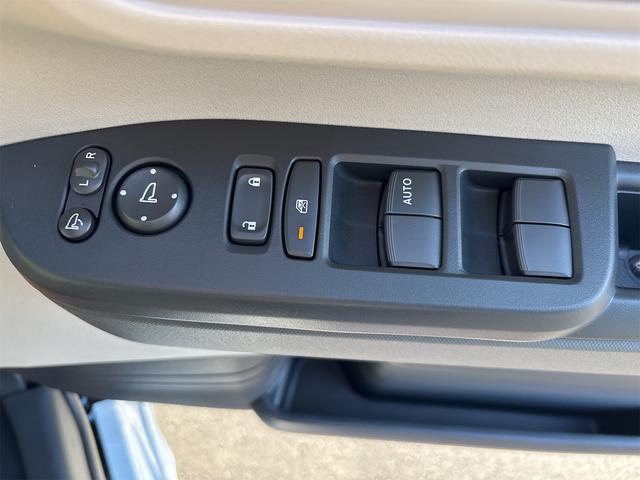 Ｎ－ＢＯＸ 　両側スライド・片側電動　クリアランスソナー　オートライト　アイドリングストップ　電動格納ミラー　シートヒーター　ＣＶＴ　ＥＳＣ　チップアップシート（9枚目）