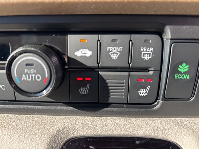 Ｎ－ＢＯＸ 　両側スライド・片側電動　クリアランスソナー　オートライト　アイドリングストップ　電動格納ミラー　シートヒーター　ＣＶＴ　ＥＳＣ　チップアップシート（10枚目）