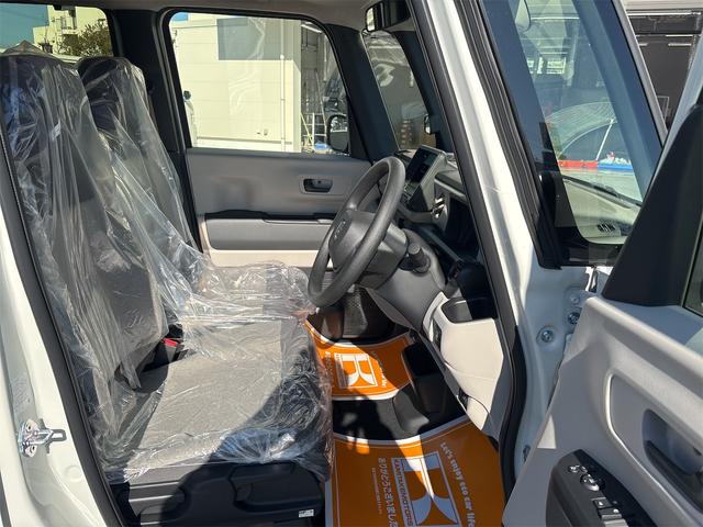 Ｎ－ＢＯＸ ベースグレード　両側スライド・片側電動　クリアランスソナー　オートクルーズコントロール　レーンアシスト　衝突被害軽減システム　オートライト　ＬＥＤヘッドランプ　スマートキー　アイドリングストップ　電動格納ミラー（10枚目）